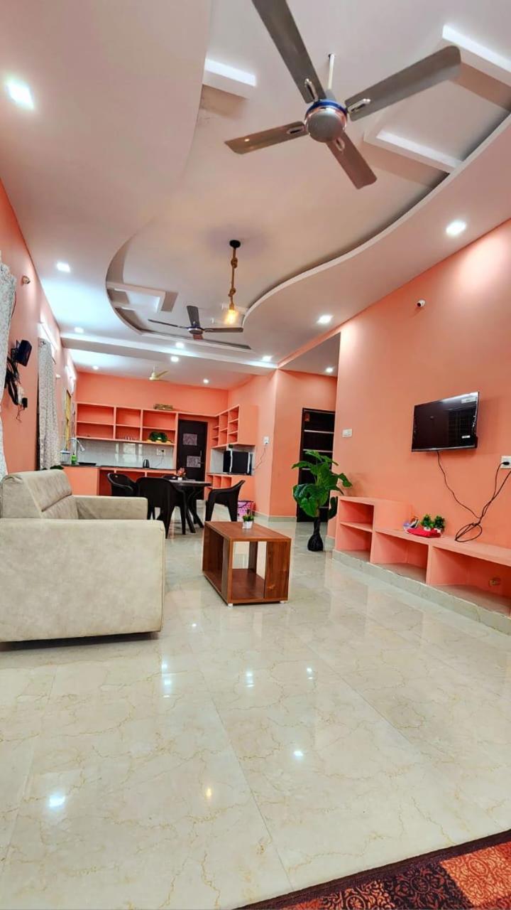 Ruhithahomestay- Ac Rooms-Free Wifi- Android Tv - Near To Alipiri- Door Service Tirupati Exteriör bild